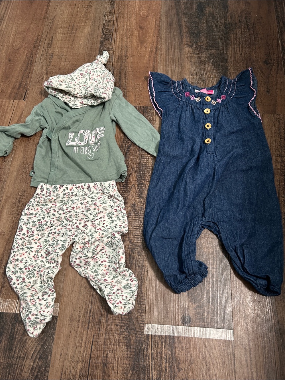 3to6minth girl set with shoes and pants with hat and top